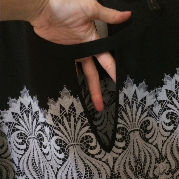 BCBG blouse - Picture 2 of 8